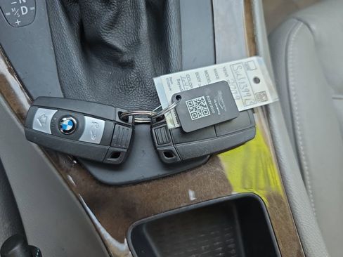 Used 2009 BMW 328i xDrive Sedan image 34