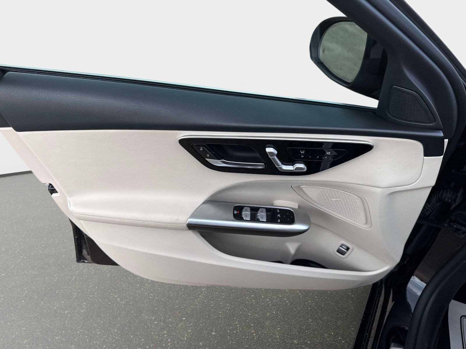 Used 2022 Mercedes-Benz C 300 Sedan image 17