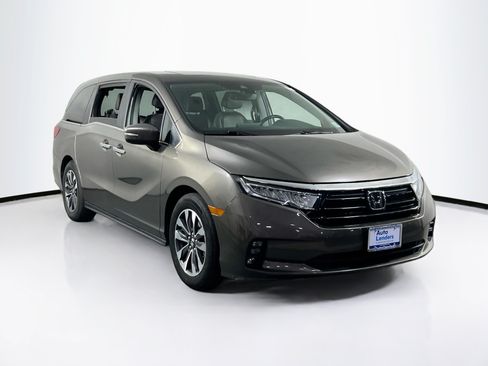 Used 2023 Honda Odyssey EX-L image 3