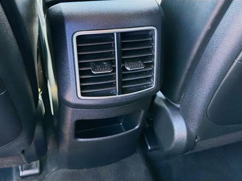 Used 2024 Kia Sportage EX image 23