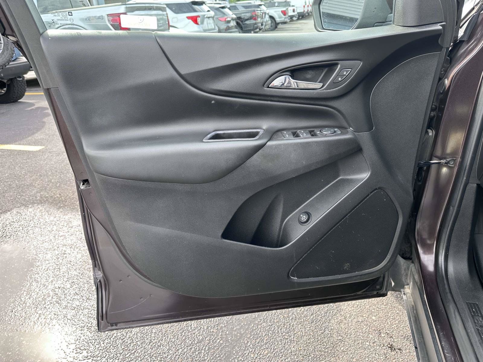 Used 2020 Chevrolet Equinox LT FWD image 9