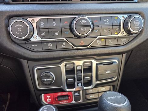 Used 2026 Jeep Gladiator Willys image 20