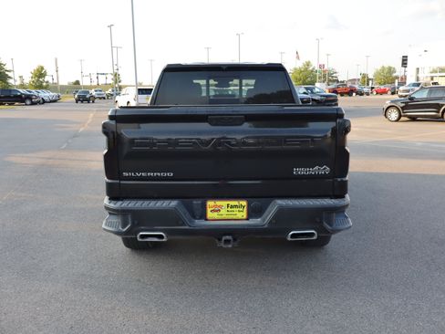 Used 2023 Chevrolet Silverado 1500 High Country w/ High Country Premium Package AWD/4WD image 6