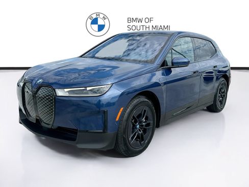 Used 2023 BMW iX xDrive50 w/ Convenience Package AWD/4WD image 3