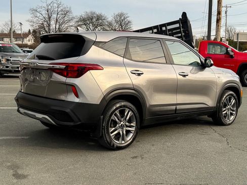 Used 2022 Kia Seltos LX image 4