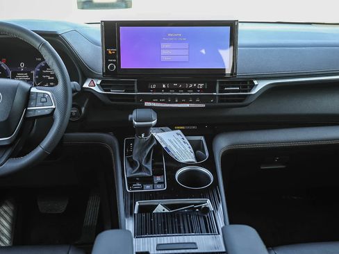 New 2026 Toyota Sienna XLE Woodland Edition image 15