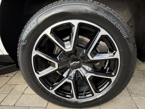Used 2023 Chevrolet Tahoe RST w/ Luxury Package image 5