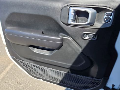 Used 2019 Jeep Wrangler Unlimited Sport S AWD/4WD image 19