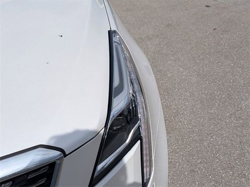 Used 2020 Cadillac XT5 Premium Luxury w/ LPO, Floor Liner Package image 12