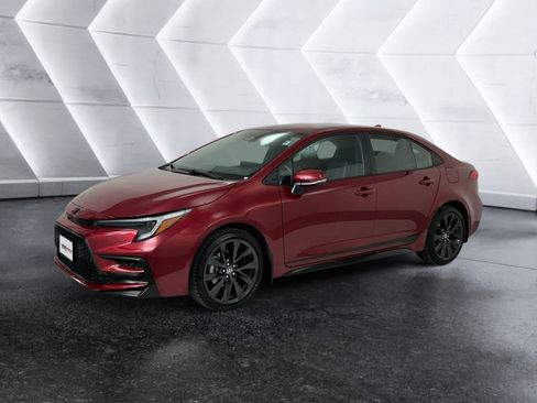Used 2026 Toyota Corolla SE FWD image 3