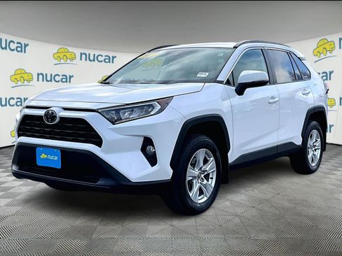 Used 2021 Toyota RAV4 XLE image 3