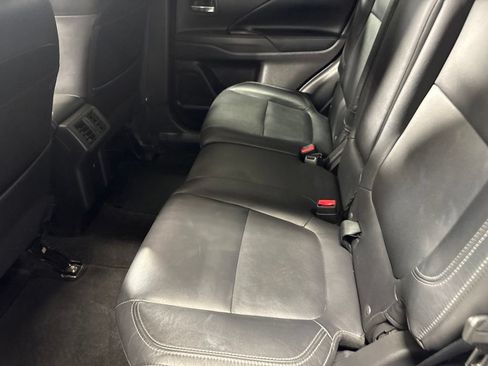 Used 2019 Mitsubishi Outlander SEL AWD/4WD image 24