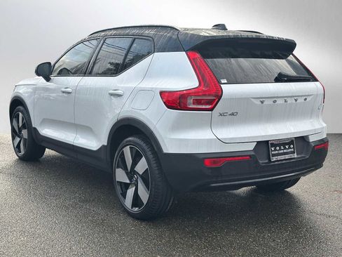 Certified 2023 Volvo XC40 Recharge Ultimate image 5