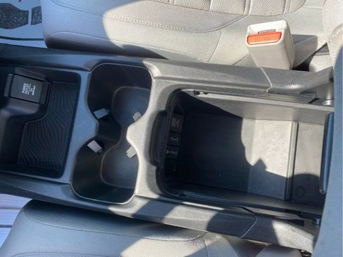 Used 2018 Honda CR-V EX image 16