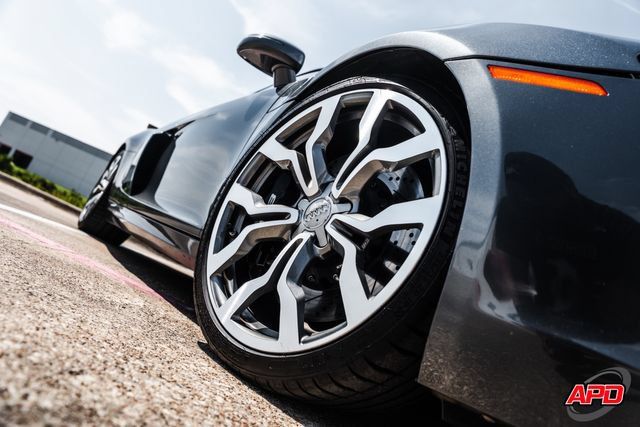 Used 2011 Audi R8 V10 AWD/4WD image 3