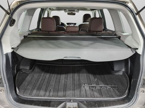 Used 2017 Subaru Forester 2.5i Touring AWD/4WD image 38