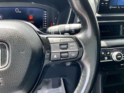 Used 2023 Honda Pilot Elite image 25