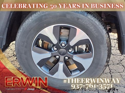 Used 2024 Jeep Grand Cherokee Limited 4xe image 9