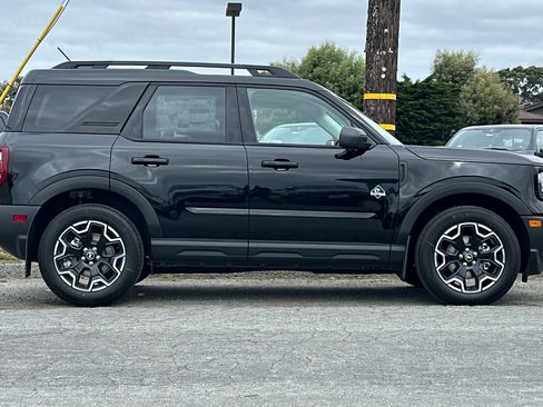 New 2025 Ford Bronco Sport Outer Banks w/ Outer Banks Tech Package+ AWD/4WD image 6