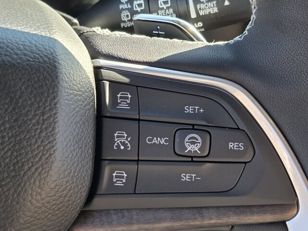 New 2027 Jeep Grand Cherokee Limited RWD image 27