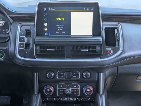 Used 2022 Chevrolet Suburban LT AWD/4WD image 28