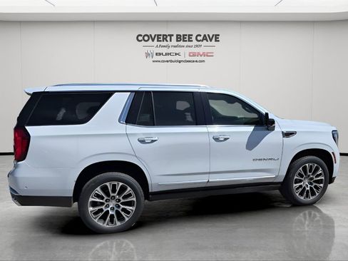 New 2026 GMC Yukon Denali w/ Sun & Power Step Package image 10