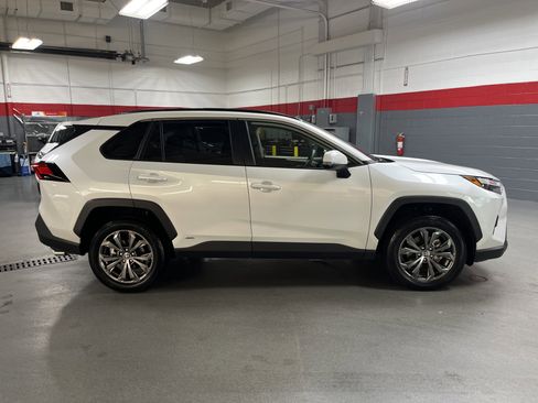 Used 2025 Toyota RAV4 XLE Premium AWD/4WD image 11