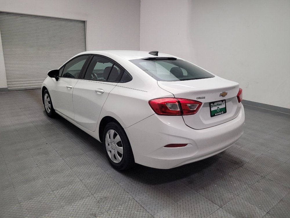 Used 2018 Chevrolet Cruze LS FWD image 5