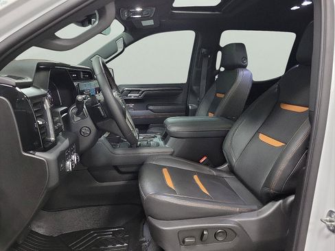 Used 2023 GMC Sierra 1500 AT4 w/ AT4 Premium Package image 12