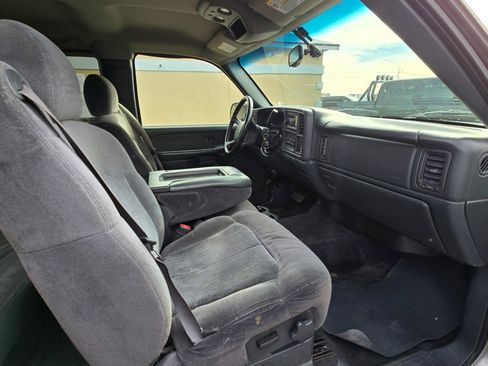Used 2002 Chevrolet Silverado 2500 LS w/ Electrical Convenience Pkg AWD/4WD image 13