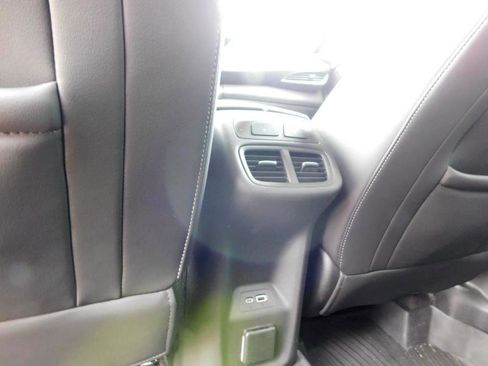Used 2021 Buick Envision Avenir w/ Technology Package II FWD image 27