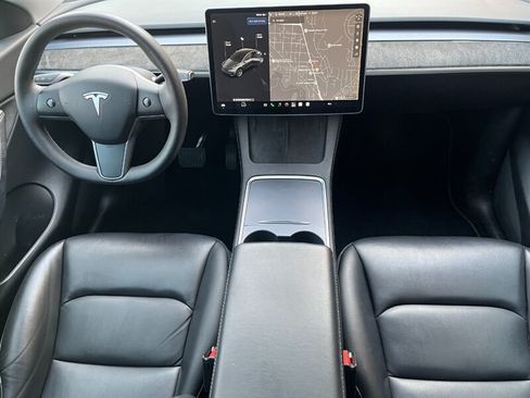 Used 2021 Tesla Model Y Long Range AWD/4WD image 5
