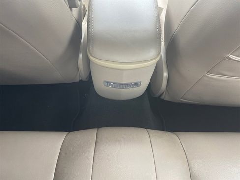 Used 2012 Chrysler 200 Touring image 36