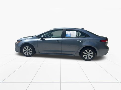 Used 2020 Toyota Corolla LE FWD image 4