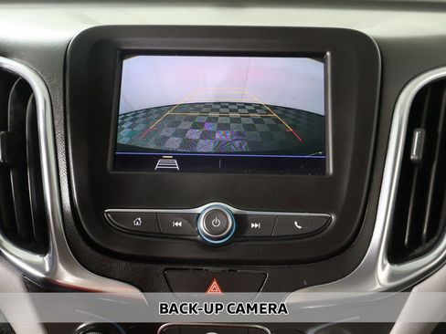 Used 2021 Chevrolet Equinox LS w/ LS Convenience Package image 4