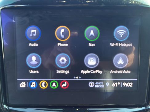 Used 2023 Chevrolet Traverse RS image 21