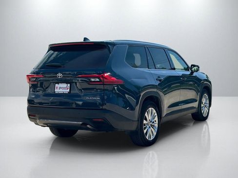 Used 2024 Toyota Grand Highlander Platinum image 5