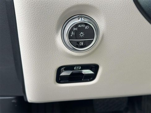 Used 2022 Mercedes-Benz C 300 C 300 4MATIC image 21