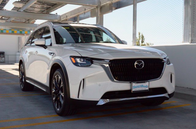 Used 2024 MAZDA CX-90 Plug-In Hybrid w/ Premium Plus AWD/4WD image 31