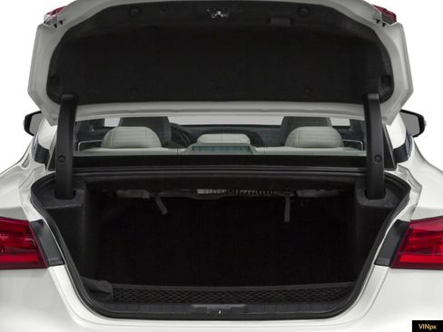 Used 2017 Nissan Maxima Platinum w/ Medallion Package image 10