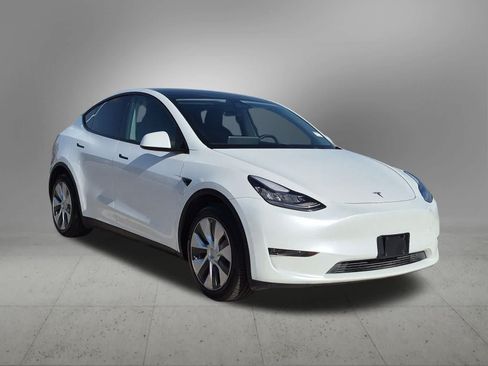 Used 2023 Tesla Model Y Long Range AWD/4WD image 8