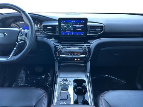 Used 2023 Ford Explorer ST-Line AWD/4WD image 12