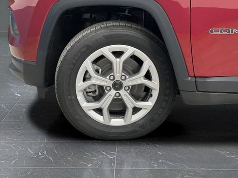 New 2025 Jeep Compass Latitude w/ Sun & Sound Group image 35