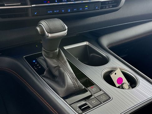 Used 2021 Toyota Sienna XSE w/ XSE Plus Package image 13