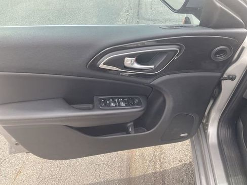 Used 2015 Chrysler 200 C w/ Navigation & Sound Group I image 25