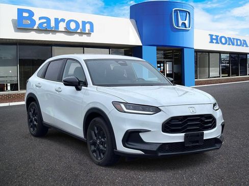 Used 2024 Honda HR-V Sport image 1