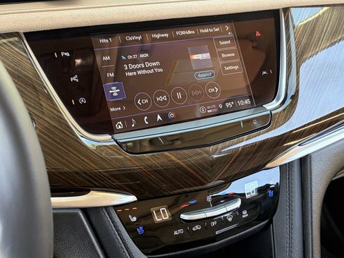 Certified 2025 Cadillac XT6 Sport w/ Platinum Package AWD/4WD image 27