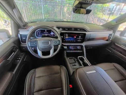 Used 2024 GMC Sierra 2500 Denali w/ Denali Reserve Package AWD/4WD image 27