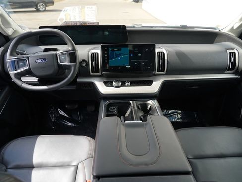 Used 2025 Ford Expedition Max Active image 24