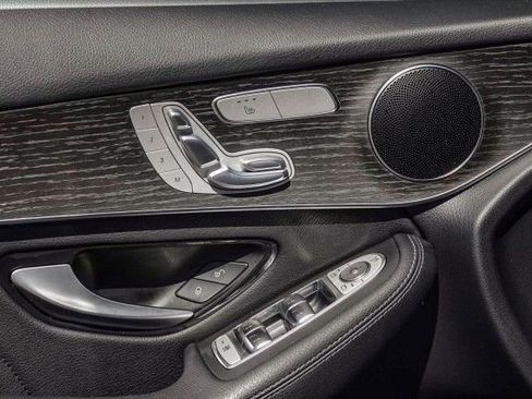 Certified 2022 Mercedes-Benz GLC 300 image 21